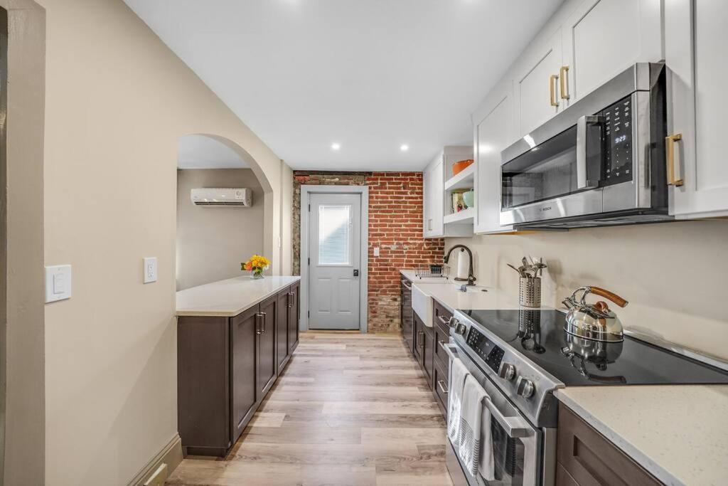 Luxury Apartment In Historic Carriage House ケネット・スクエア エクステリア 写真